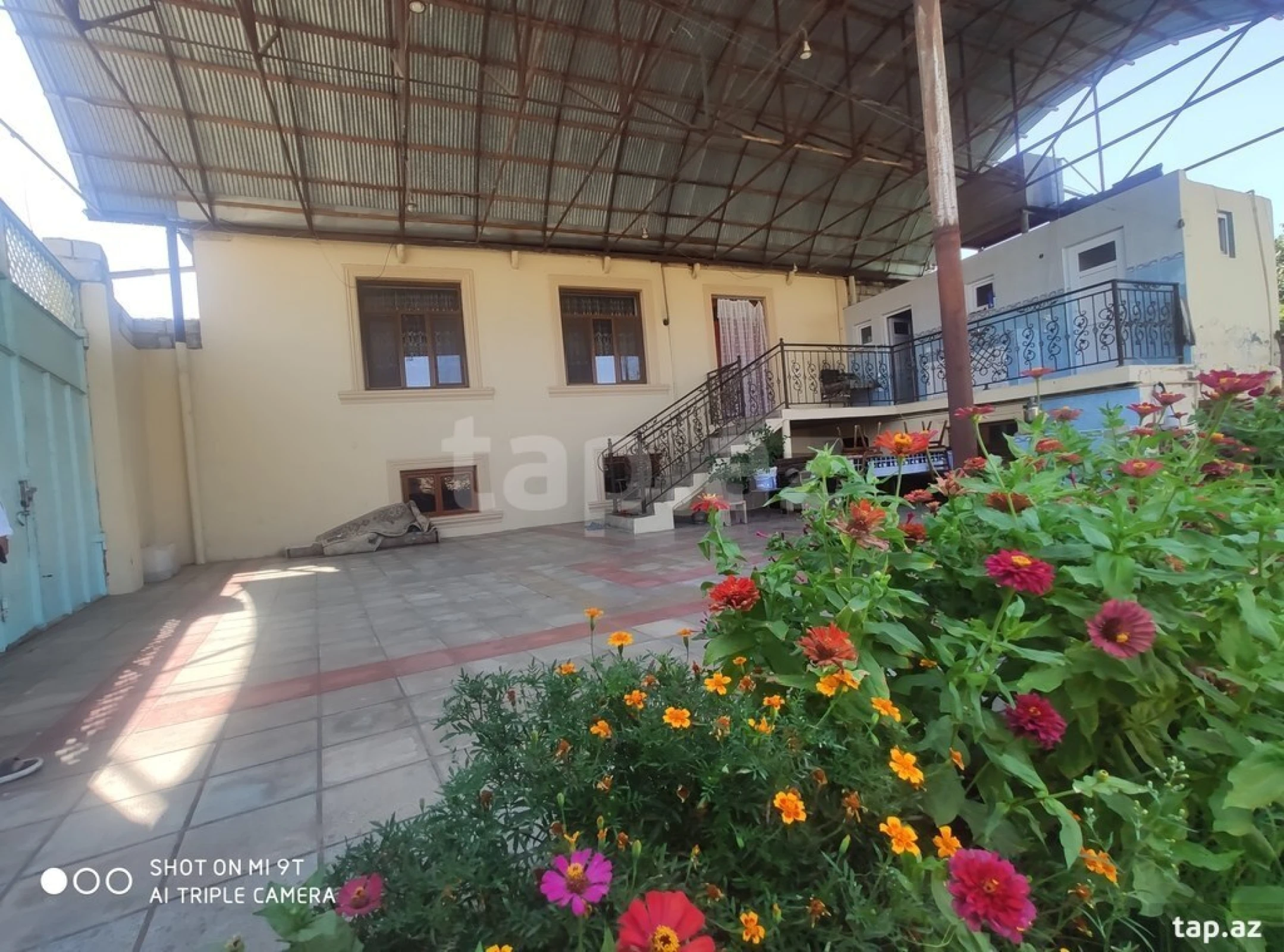 Satılır 4 otaqlı həyət evi