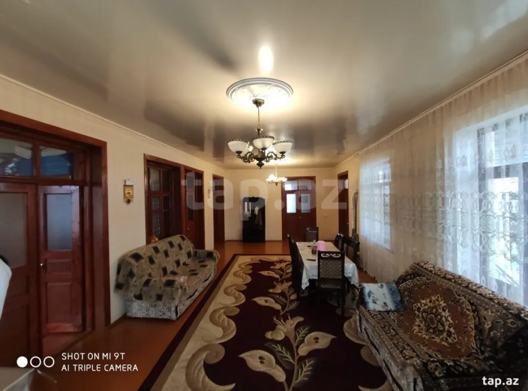 Satılır 4 otaqlı həyət evi