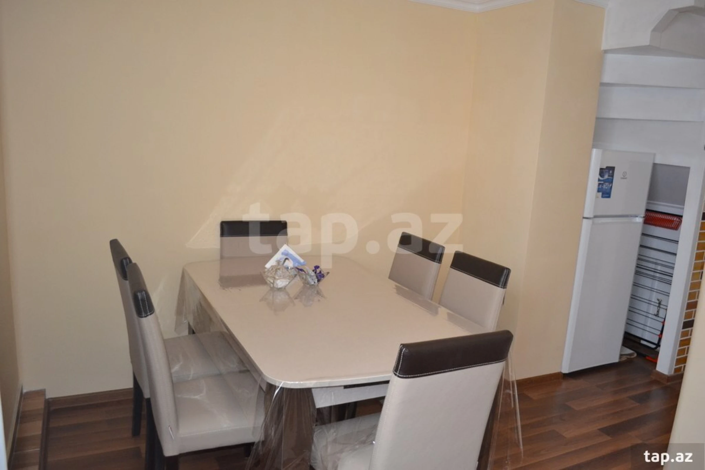 Kirayə verilir 3 otaqlı həyət evi