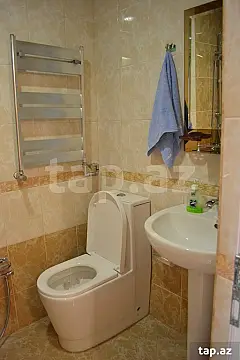 Kirayə verilir 3 otaqlı həyət evi