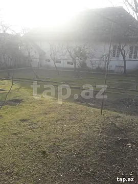 Satılır torpaq sahəsi — Şəki