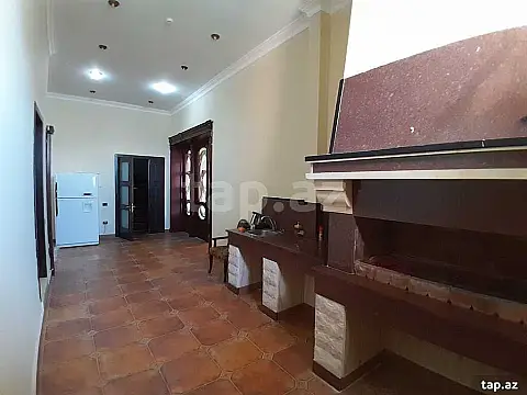 Satılır 15 otaqlı həyət evi