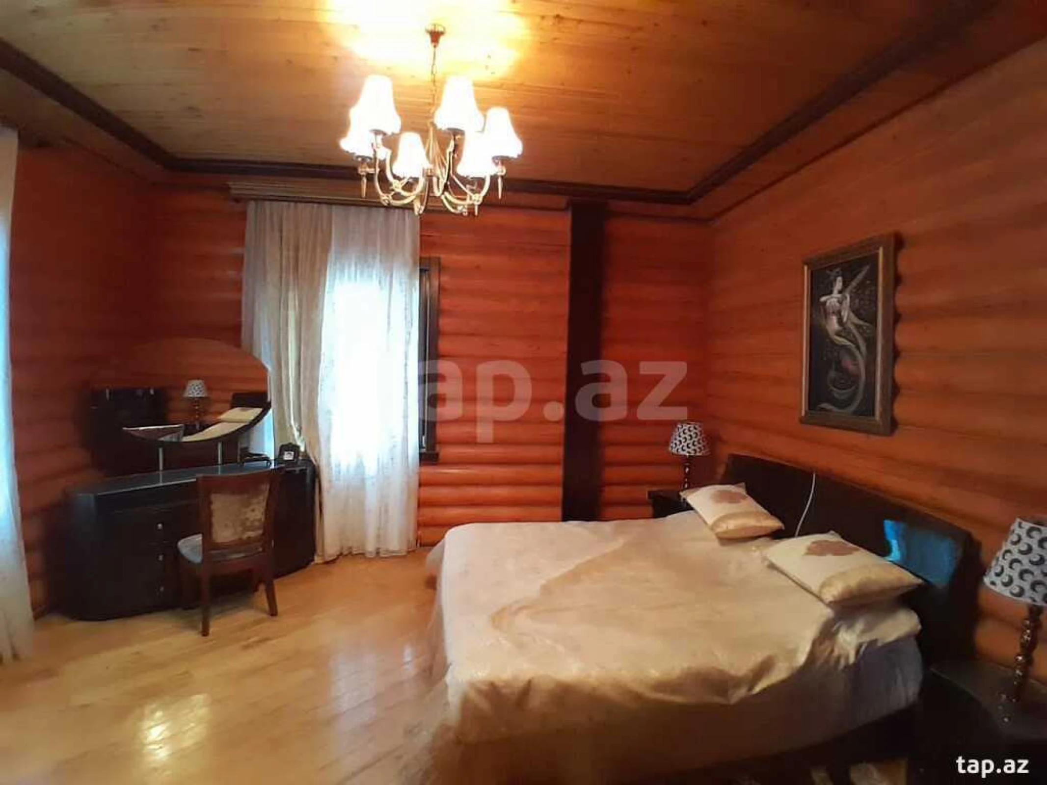 Satılır 15 otaqlı həyət evi