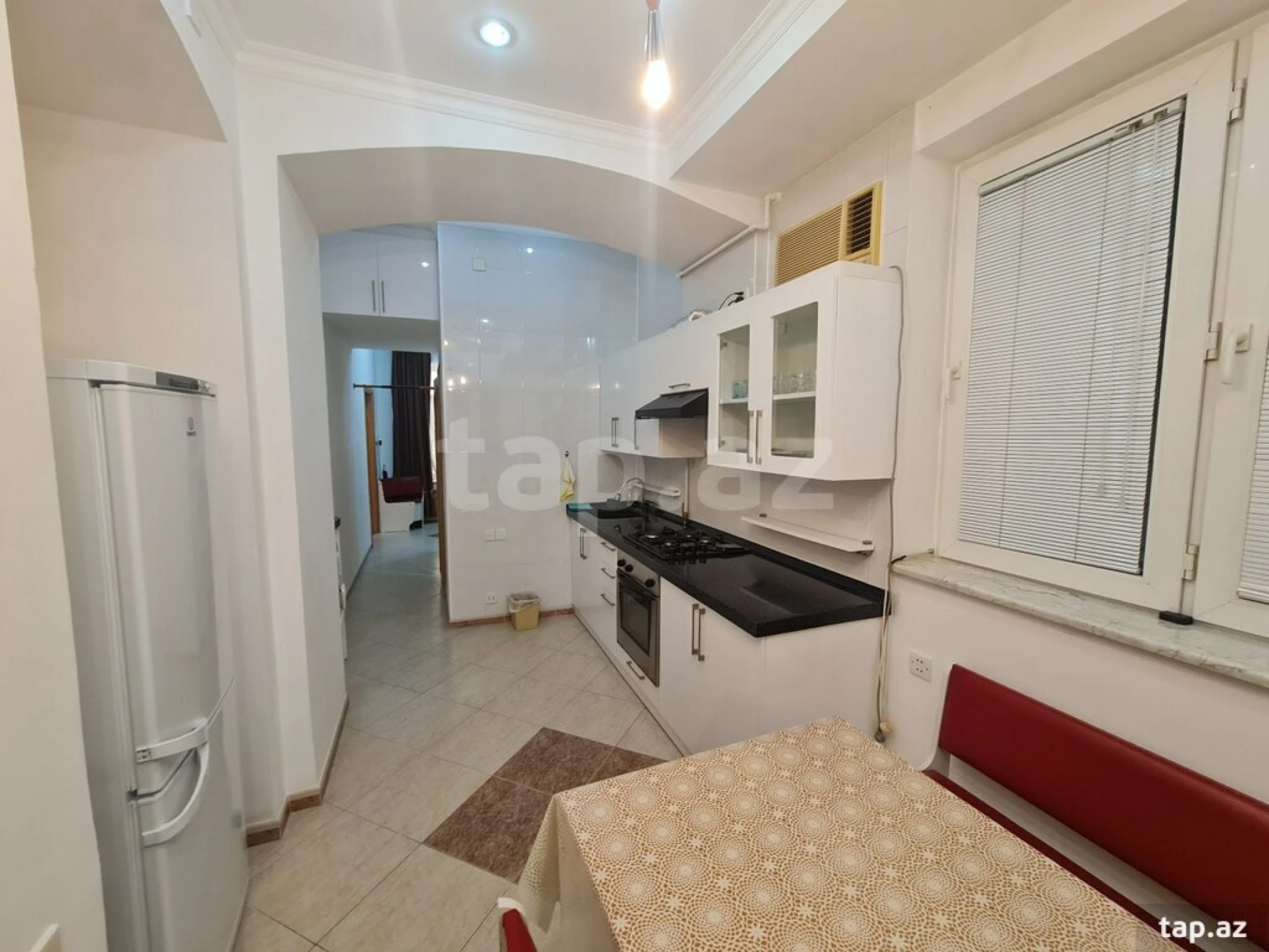 Kirayə verilir 2 otaqlı mənzil 70 m²