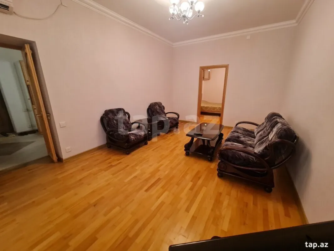 Kirayə verilir 2 otaqlı mənzil 70 m²
