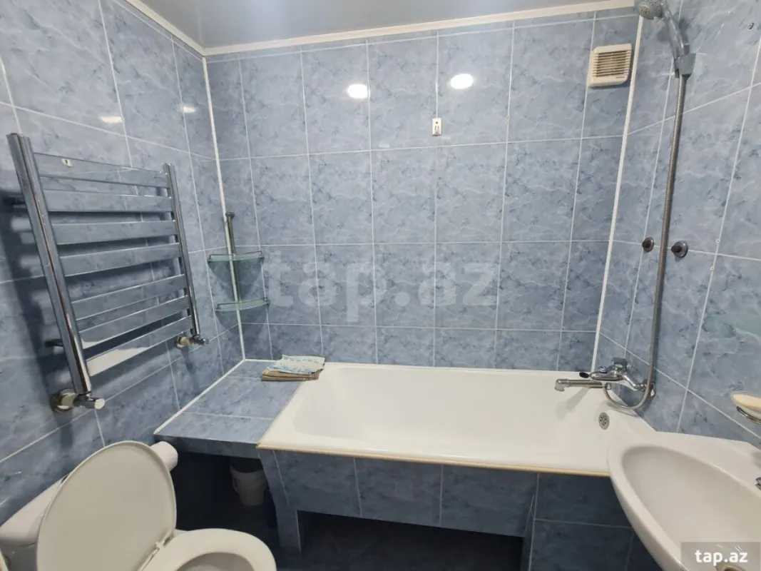 Kirayə verilir 2 otaqlı mənzil 70 m²