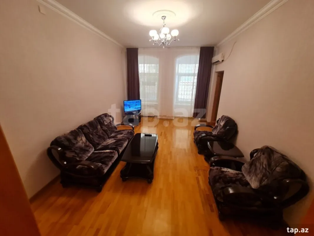 Kirayə verilir 2 otaqlı mənzil 70 m²