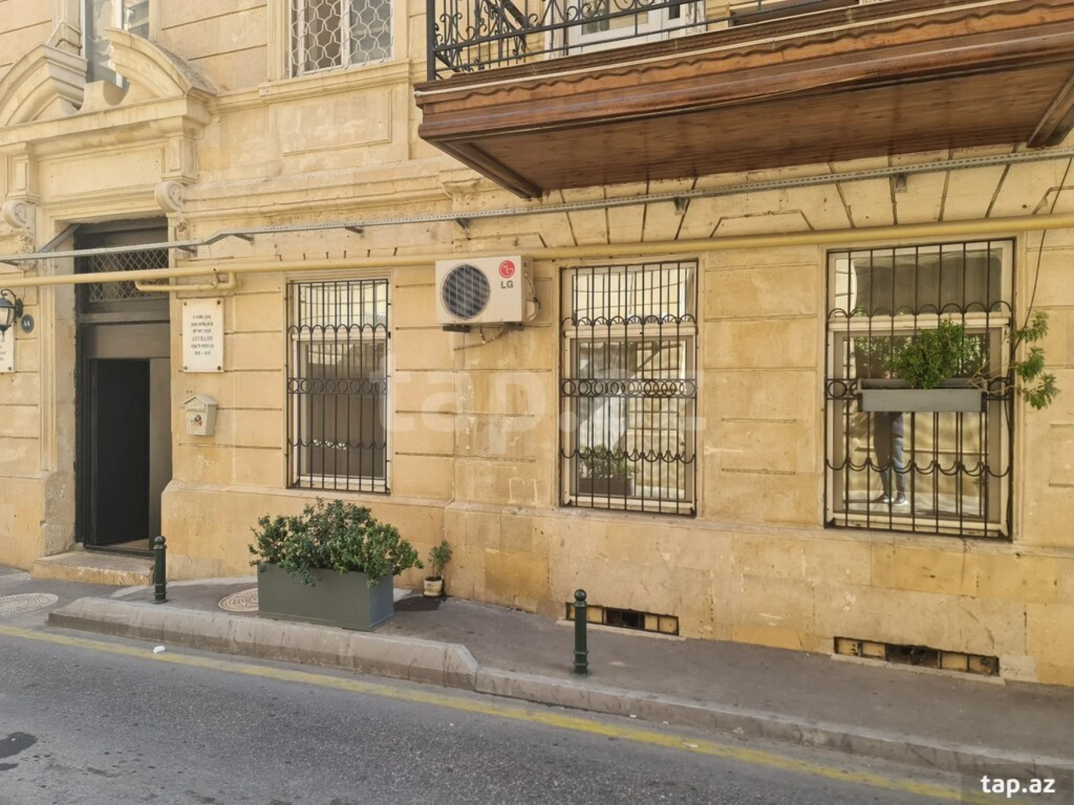 Kirayə verilir 2 otaqlı mənzil 70 m²