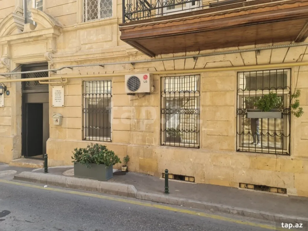 Kirayə verilir 2 otaqlı mənzil 70 m²