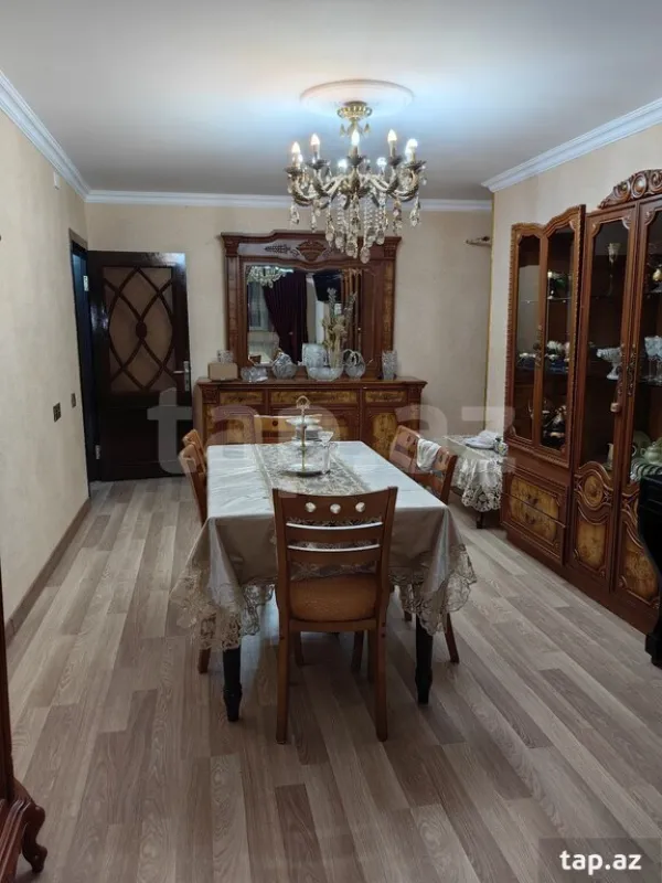 Satılır 5 otaqlı mənzil 112 m²