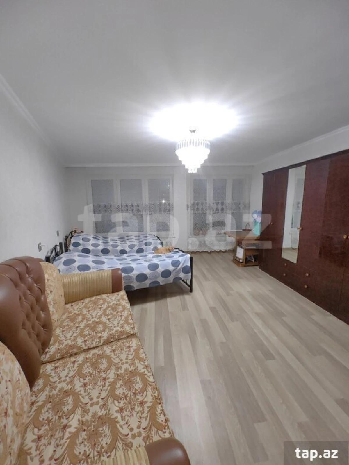 Satılır 5 otaqlı mənzil 112 m²