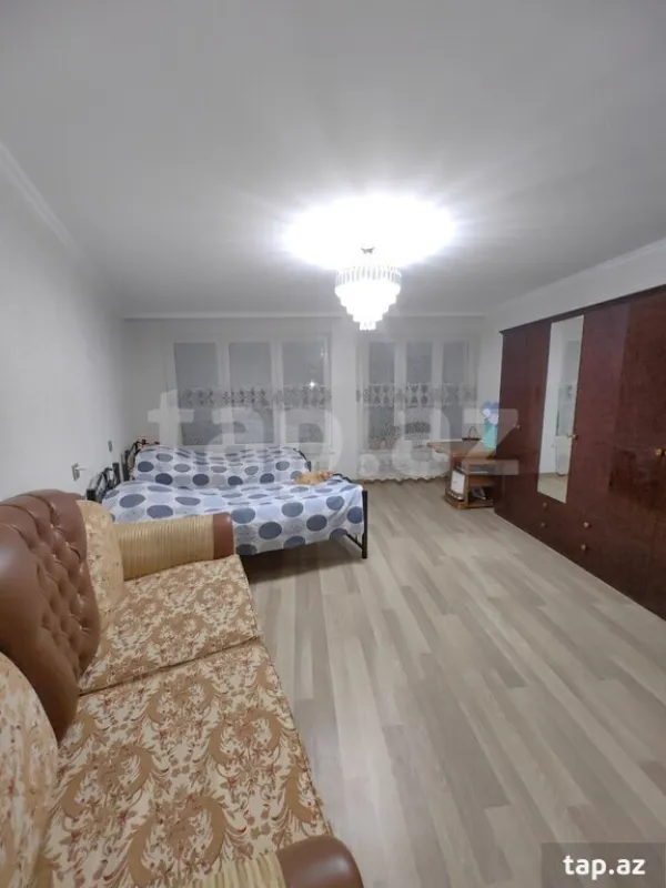 Satılır 5 otaqlı mənzil 112 m²