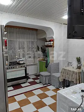 Satılır 5 otaqlı mənzil 112 m²