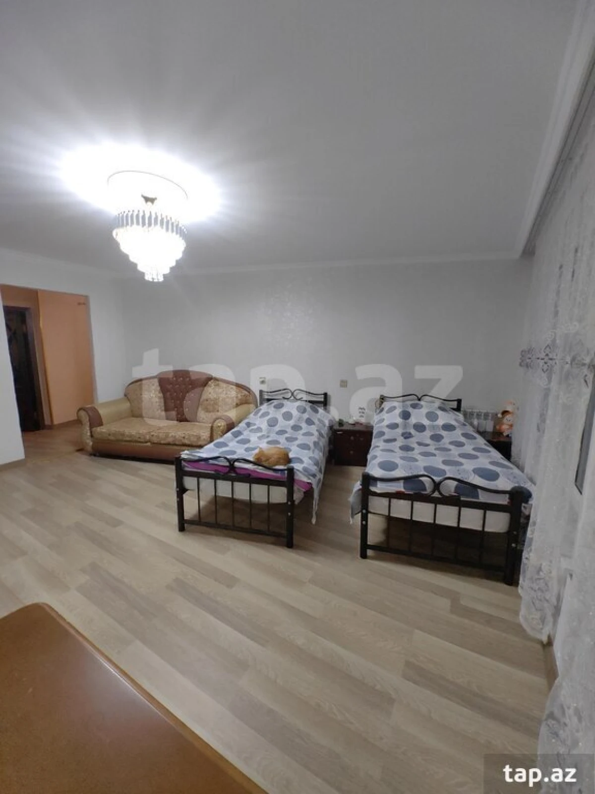 Satılır 5 otaqlı mənzil 112 m²