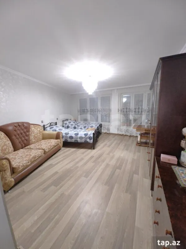Satılır 5 otaqlı mənzil 112 m²