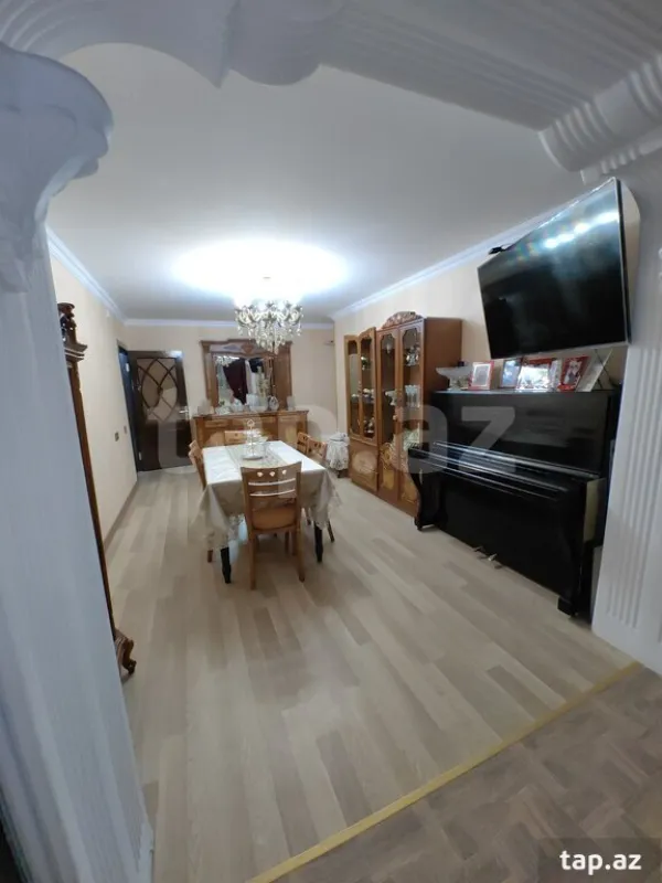 Satılır 5 otaqlı mənzil 112 m²