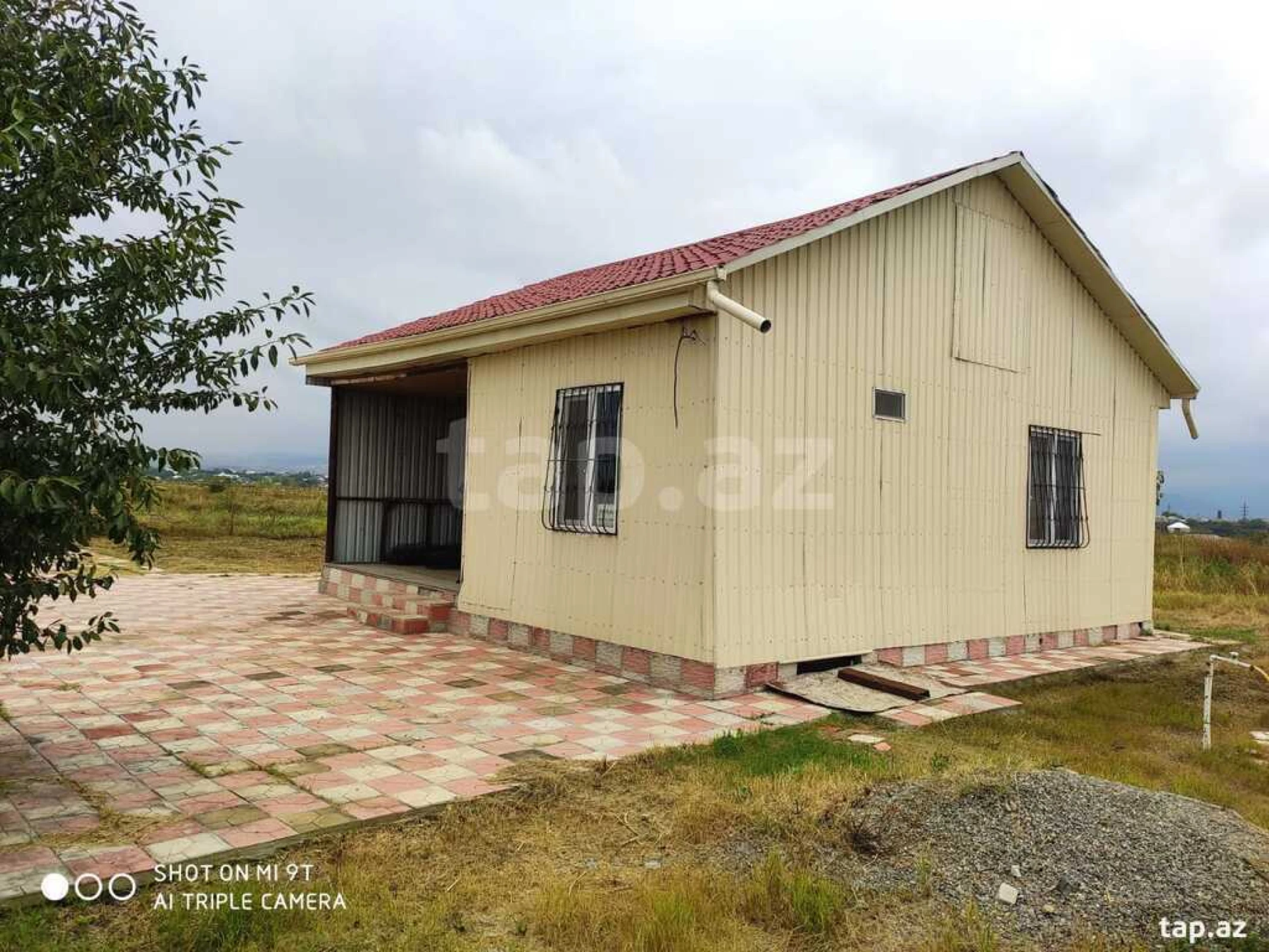 Satılır 2 otaqlı həyət evi