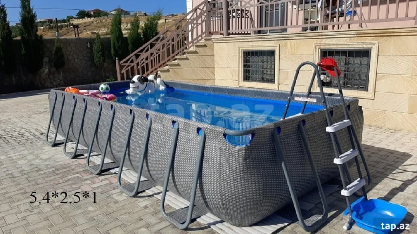 Satılır 10 otaqlı həyət evi 768 m²