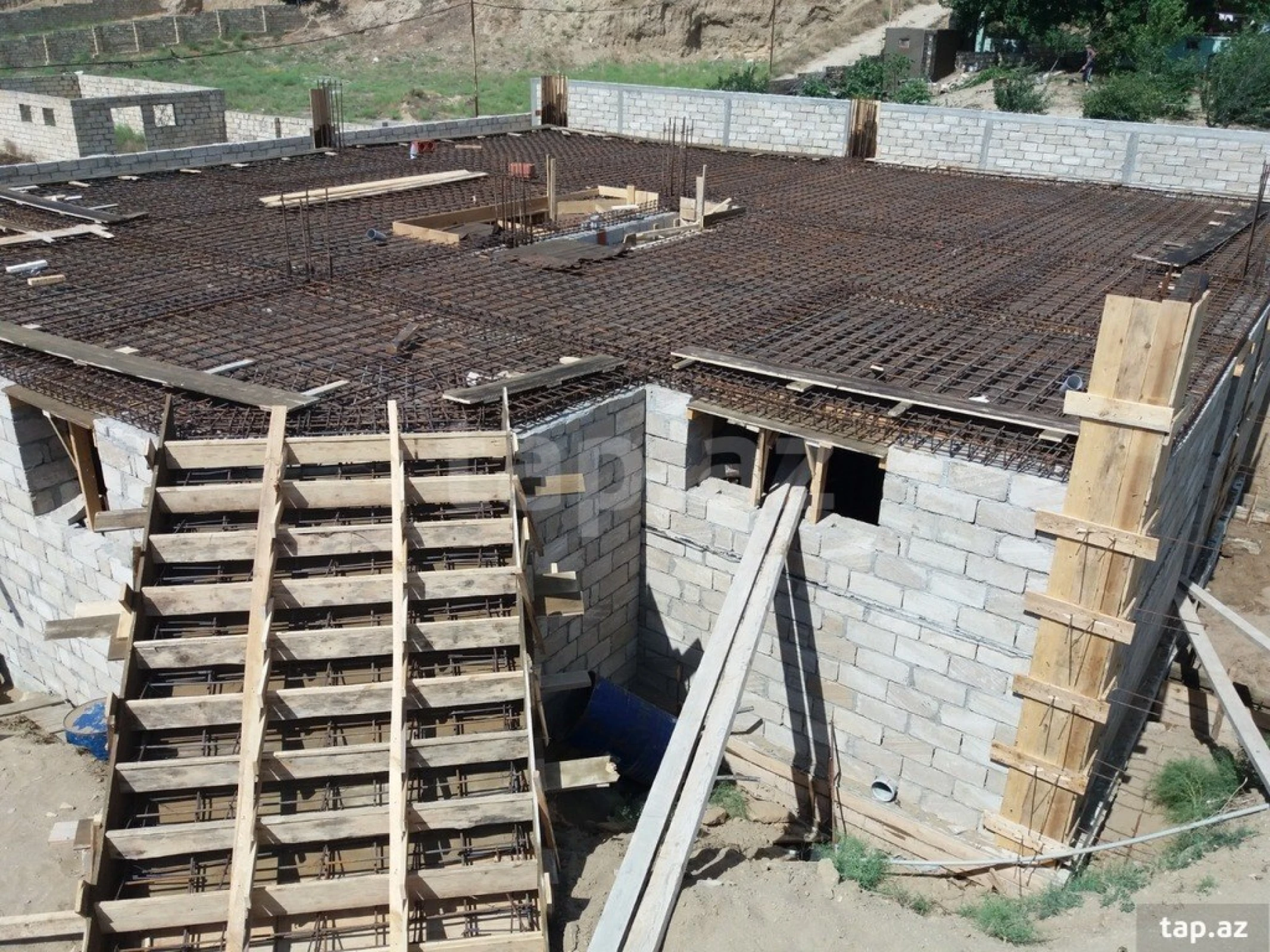 Satılır 10 otaqlı həyət evi 768 m²