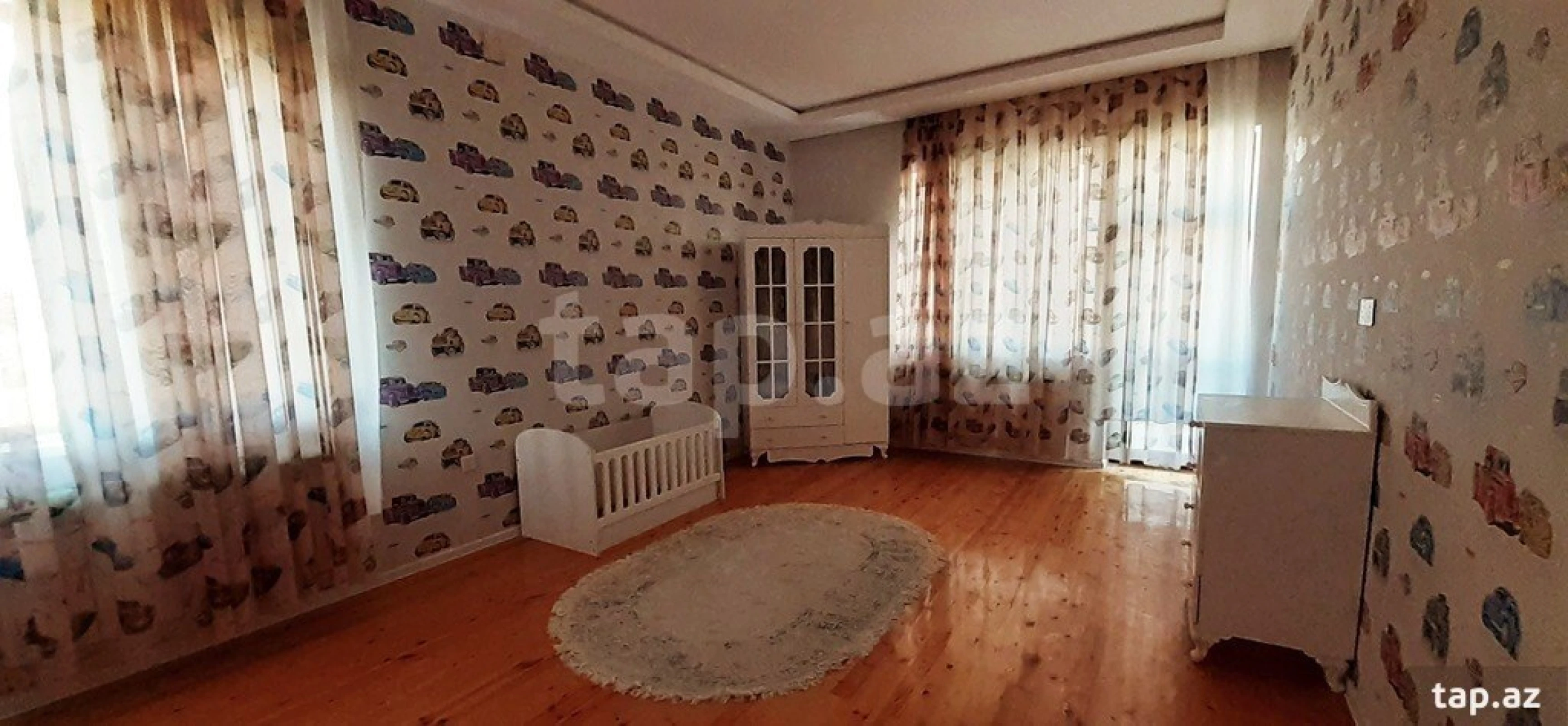 Satılır 10 otaqlı həyət evi 768 m²