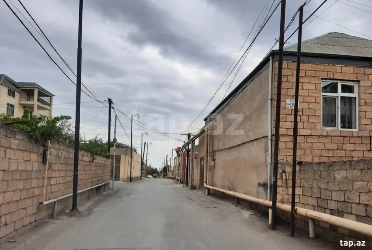 Satılır 6 otaqlı həyət evi