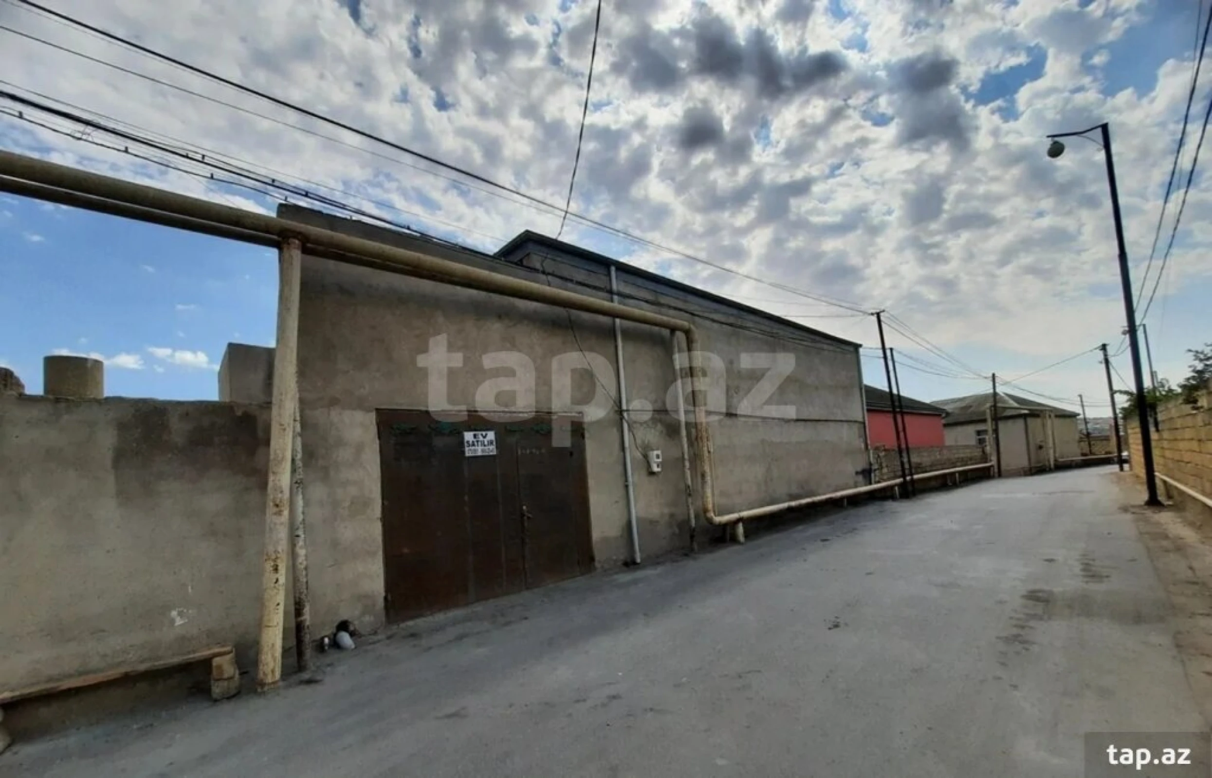 Satılır 6 otaqlı həyət evi