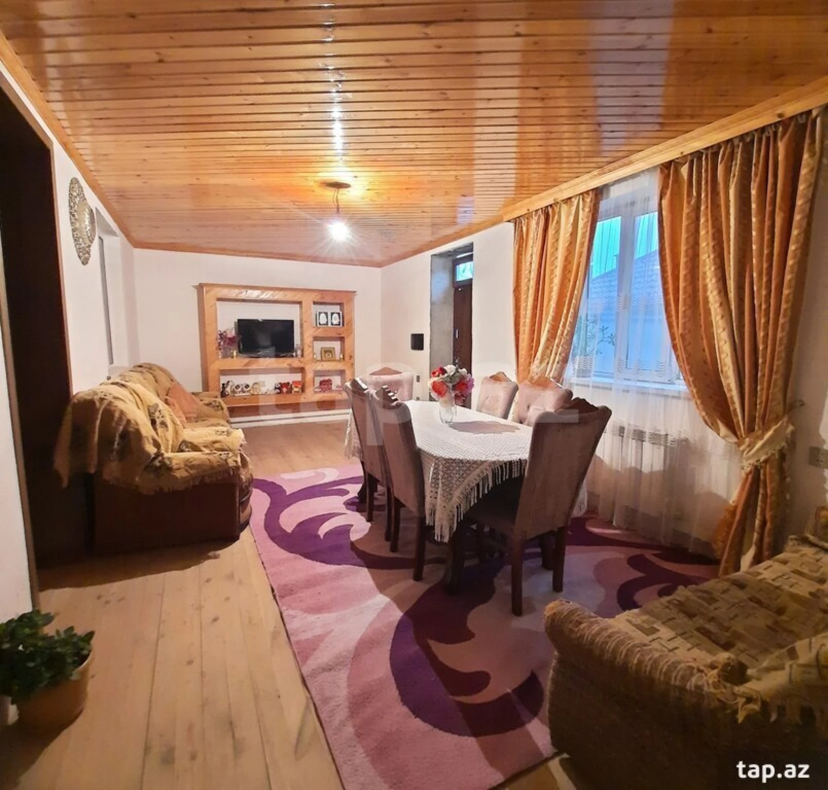 Satılır 6 otaqlı həyət evi
