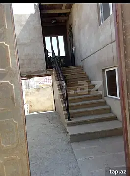 Satılır 6 otaqlı həyət evi