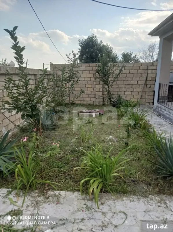 Kirayə verilir 4 otaqlı həyət evi