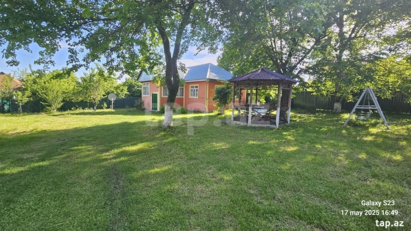 Kirayə verilir 3 otaqlı həyət evi