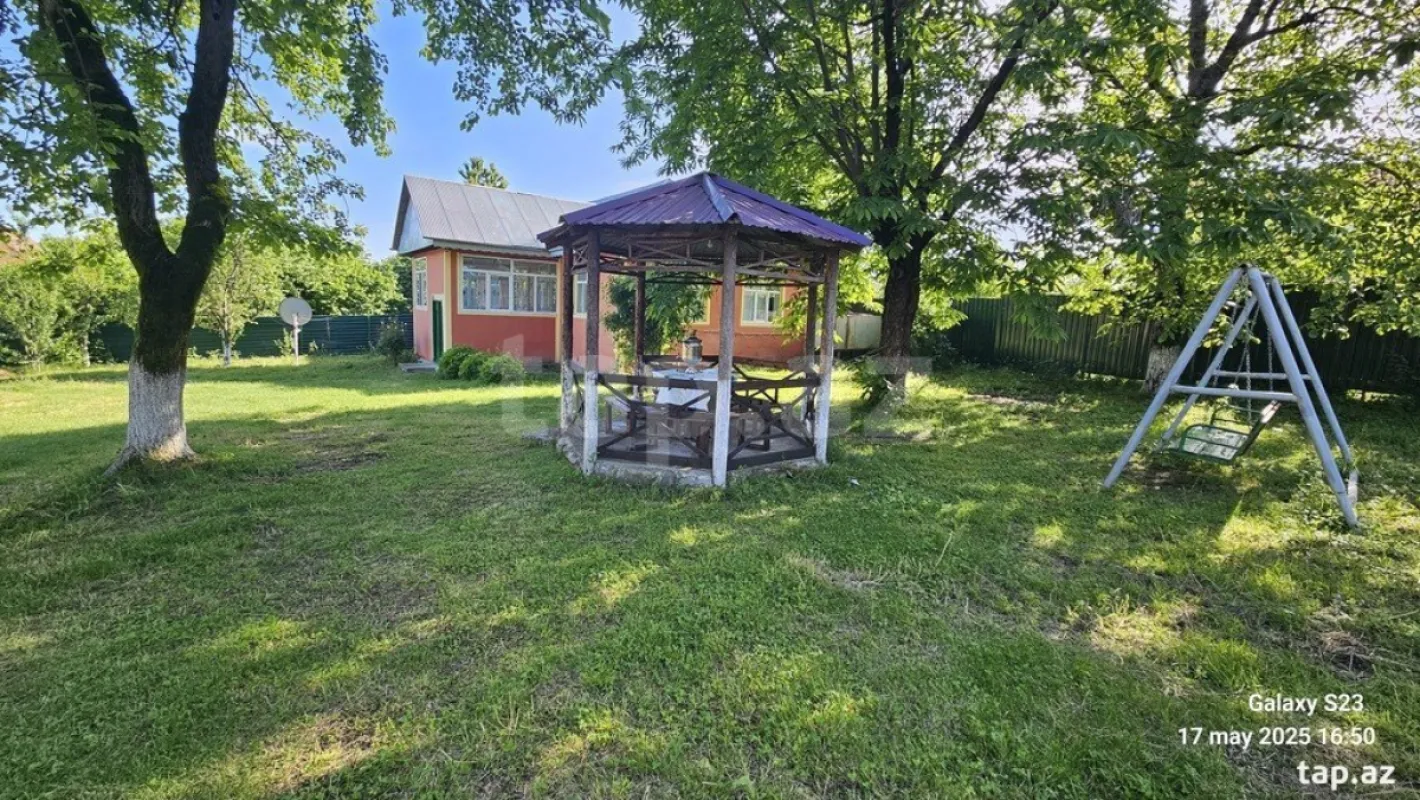 Kirayə verilir 3 otaqlı həyət evi