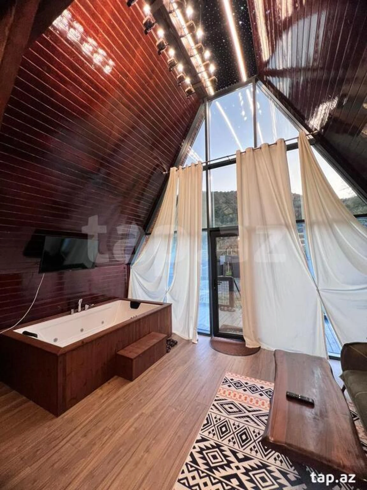 Kirayə verilir 2 otaqlı həyət evi 90 m²