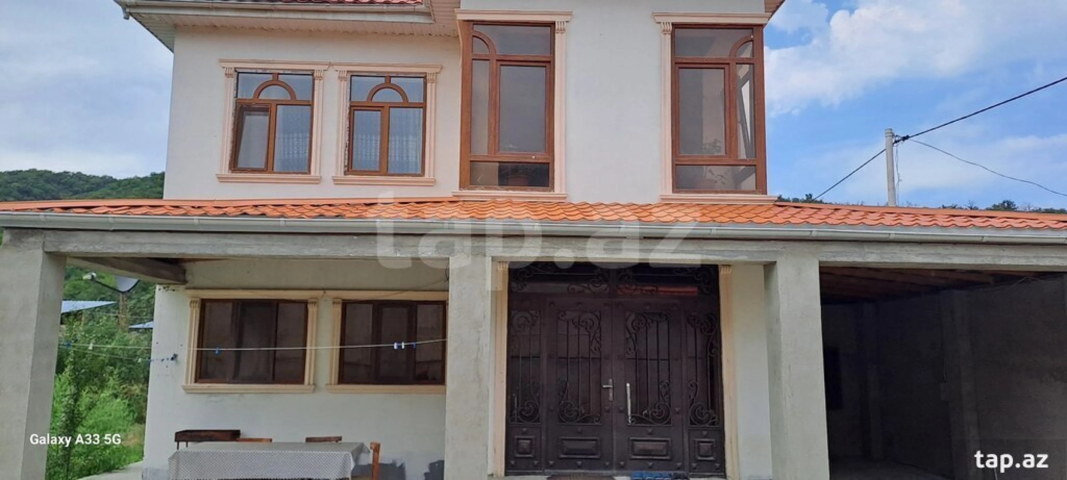 Satılır 4 otaqlı həyət evi