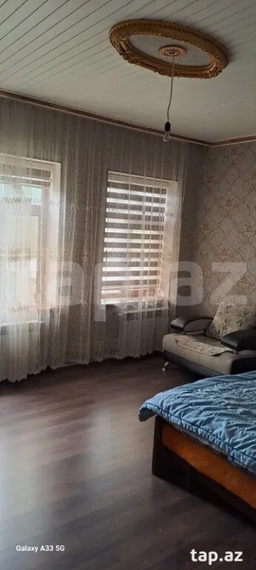Satılır 4 otaqlı həyət evi