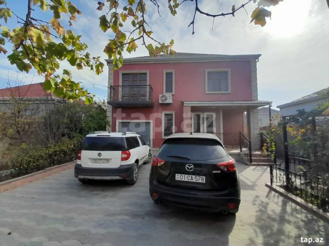 Satılır 5 otaqlı həyət evi