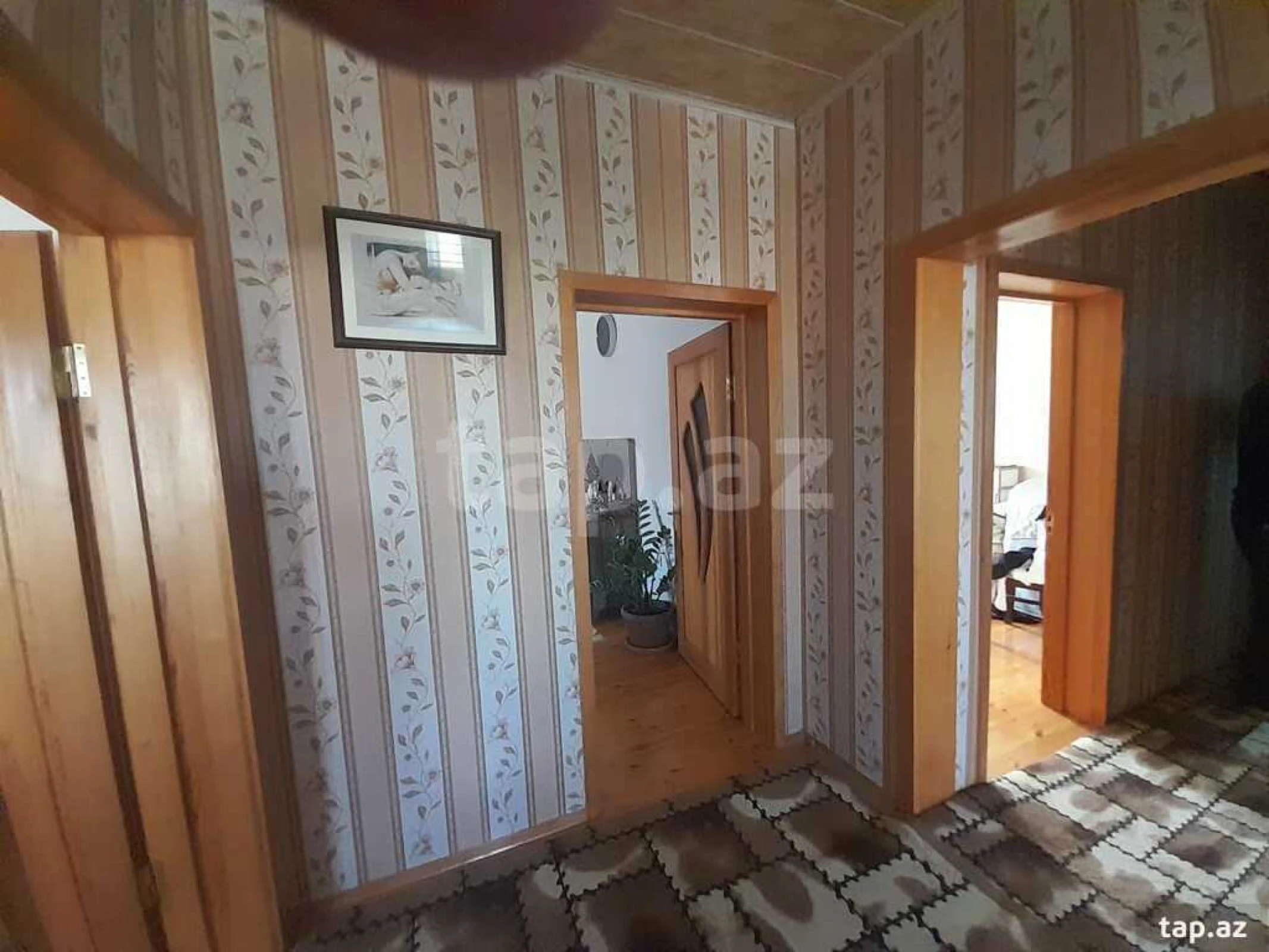 Satılır 5 otaqlı həyət evi
