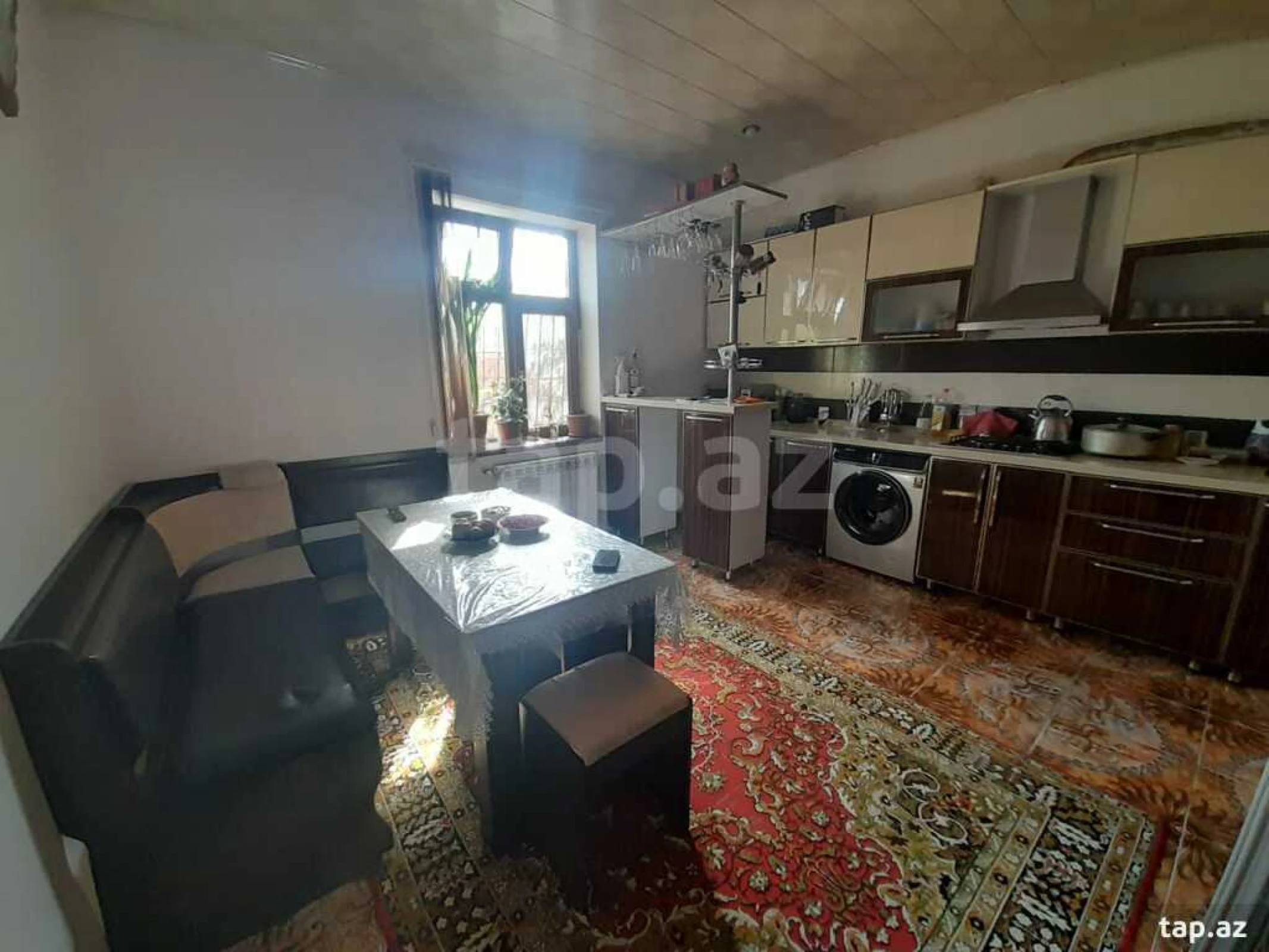 Satılır 5 otaqlı həyət evi