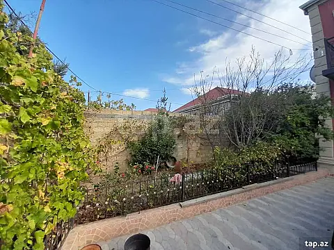 Satılır 5 otaqlı həyət evi