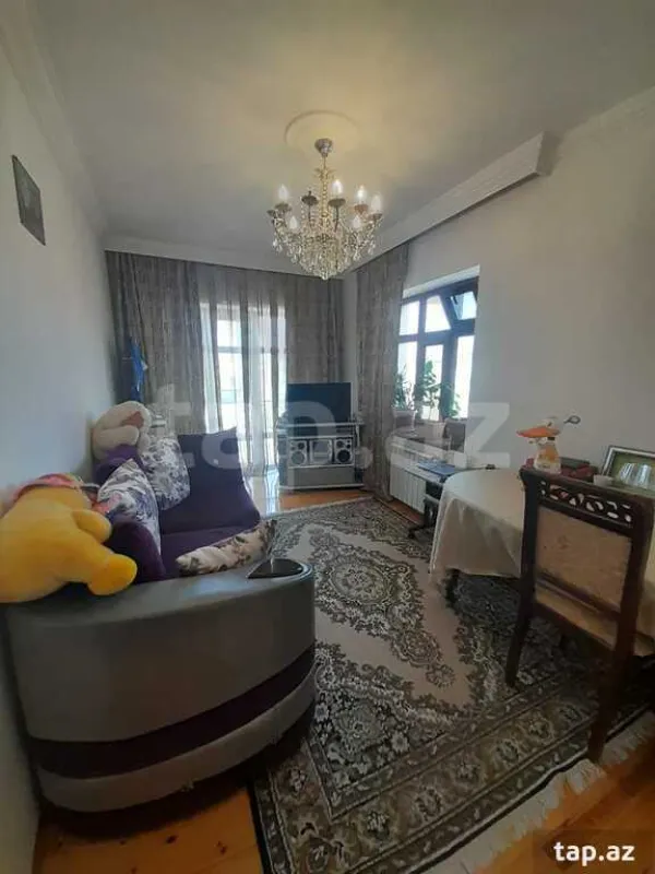 Satılır 5 otaqlı həyət evi
