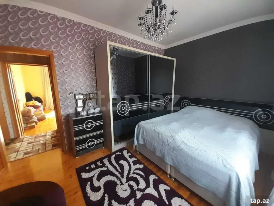Satılır 5 otaqlı həyət evi