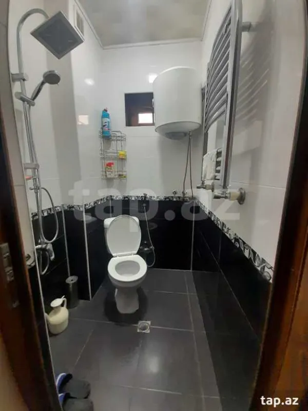 Satılır 5 otaqlı həyət evi