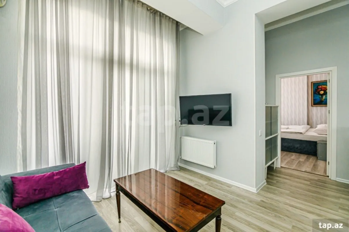 Kirayə verilir 3 otaqlı yeni tikili 100 m²