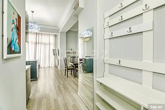 Kirayə verilir 3 otaqlı yeni tikili 100 m²