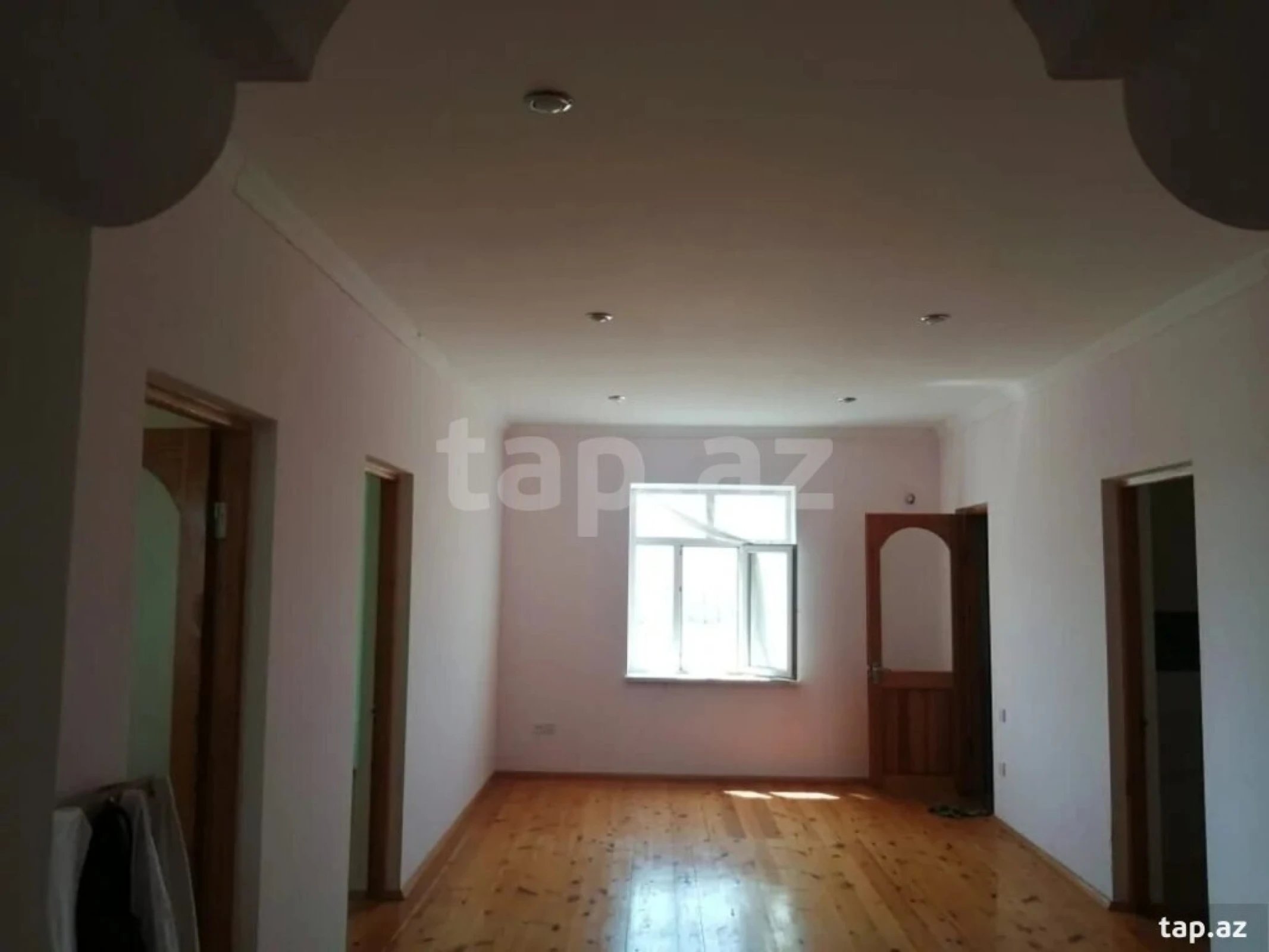 Satılır 4 otaqlı həyət evi