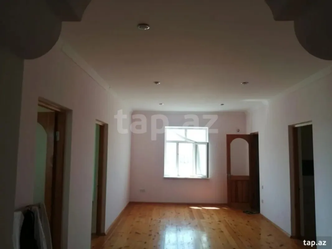 Satılır 4 otaqlı həyət evi