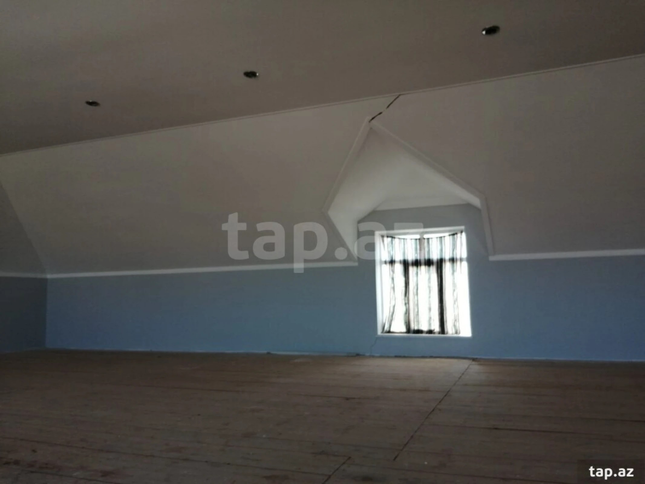 Satılır 4 otaqlı həyət evi