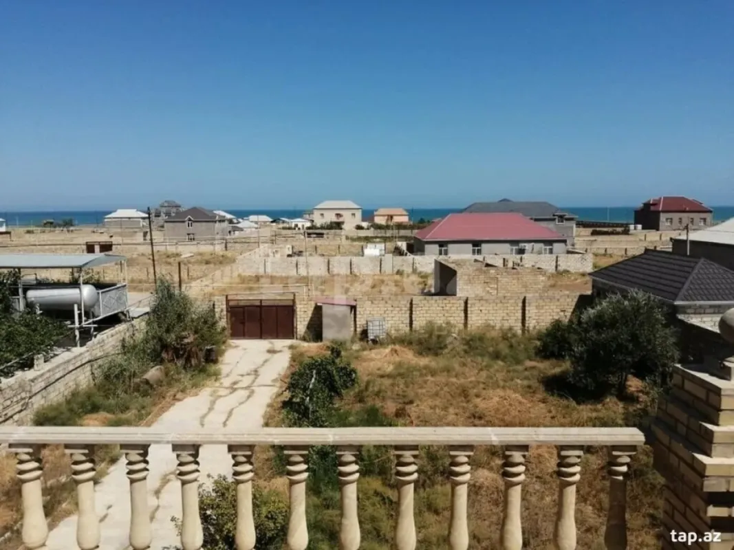 Satılır 4 otaqlı həyət evi