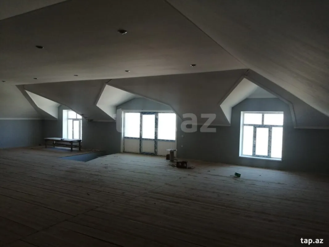 Satılır 4 otaqlı həyət evi