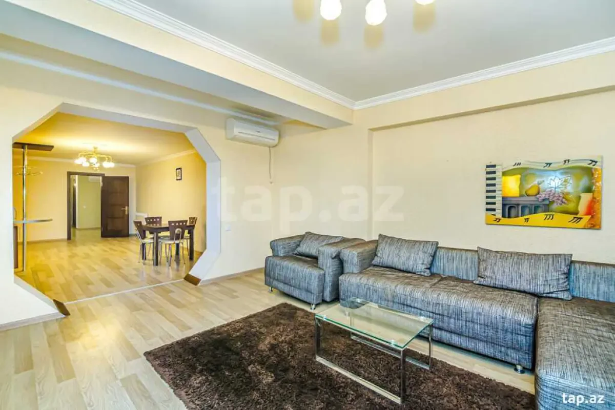 Kirayə verilir 2 otaqlı mənzil 80 m²