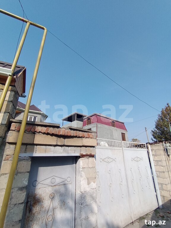 Satılır 6 otaqlı həyət evi 130 m²